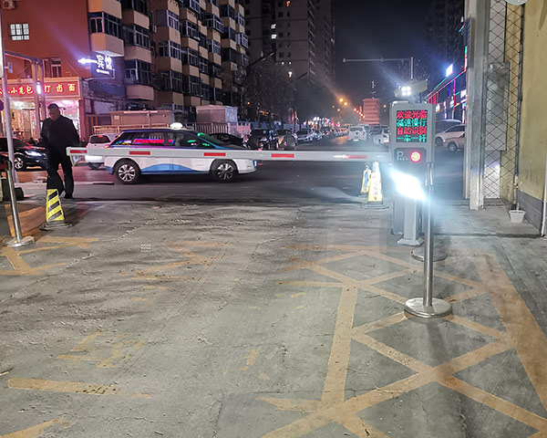 山西元一智能公司告訴您通道擺閘如何使用和保養(yǎng)？